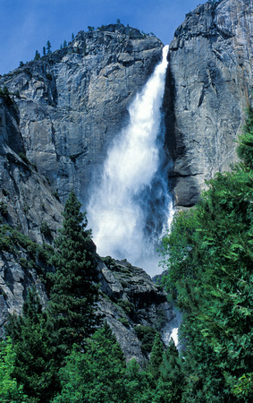Yosemite Falls; Yosemite National Park