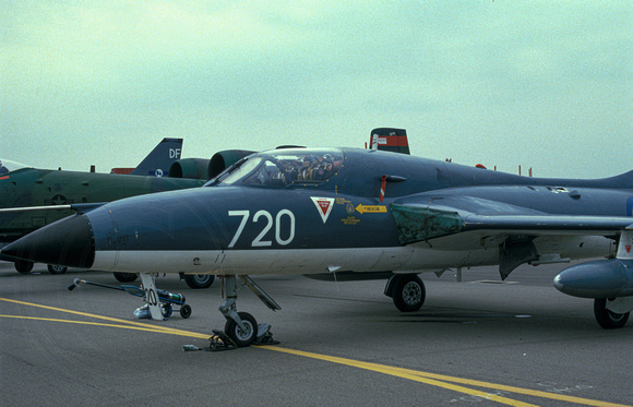 Hawker Hunter T.8M