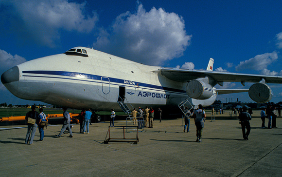 Antonov An-124-100